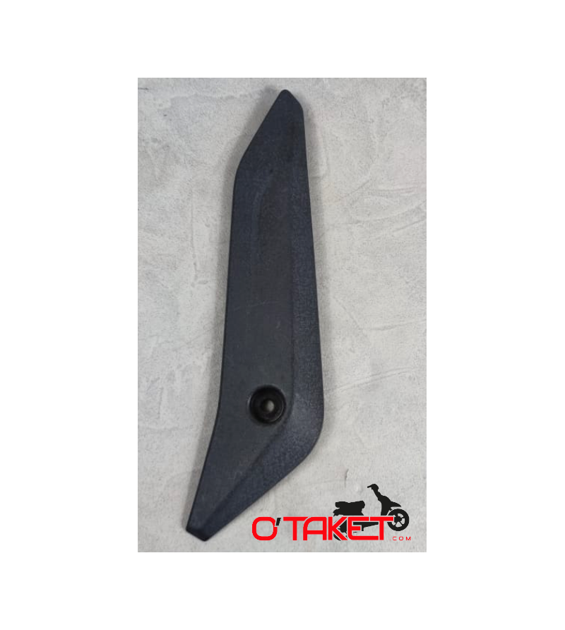 Cache bulle/pare brise gauche T-MAX origine YAMAHA 530/560 Accueil sur le site du spécialiste des deux roues O-TAKET.COM Cache bulle/pare brise gauche T-MAX origine YAMAHA 530/560 Accueil sur le site du spécialiste des deux roues O-TAKET.COM