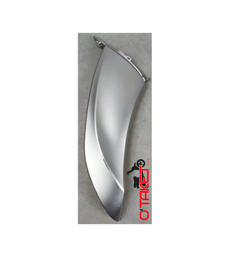 Carénage latéral avant droit Xenter origine YAMAHA 125/150 Accueil sur le site du spécialiste des deux roues O-TAKET.COM Carénage latéral avant droit Xenter origine YAMAHA 125/150 Accueil sur le site du spécialiste des deux roues O-TAKET.COM