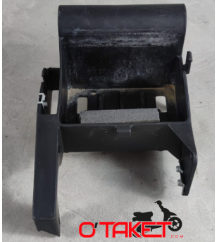 Bac/support batterie RS/GPR Racing/Replica/Nude origine APRILIA/DERBI 50/125 2T Accueil sur le site du spécialiste des deux r...