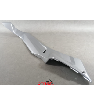 Carénage central droit X-MAX/SKYCRUISER origine YAMAHA/MBK 125/250 Accueil sur le site du spécialiste des deux roues O-TAKET.COM