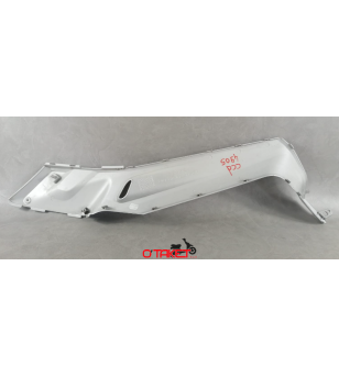 Carénage central droit X-MAX/SKYCRUISER origine YAMAHA/MBK 125/250 Accueil sur le site du spécialiste des deux roues O-TAKET.COM