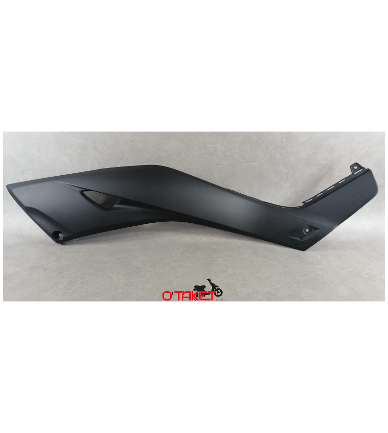 Carénage central droit X-MAX origine YAMAHA 125/300/400 Accueil sur le site du spécialiste des deux roues O-TAKET.COM