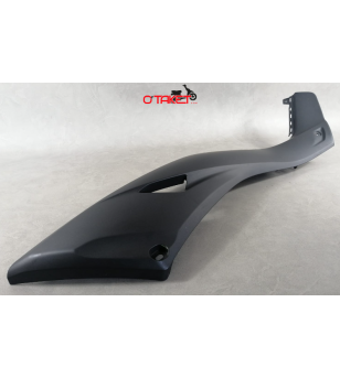 Carénage central droit X-MAX origine YAMAHA 125/300/400 Accueil sur le site du spécialiste des deux roues O-TAKET.COM