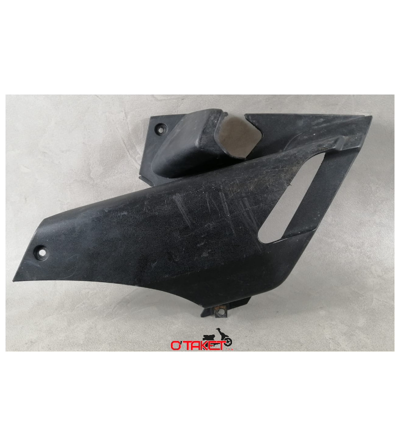 Cache repose pied droit X-MAX/SKYCRUISER origine YAMAHA/MBK 125/250 Accueil sur le site du spécialiste des deux roues O-TAKET...