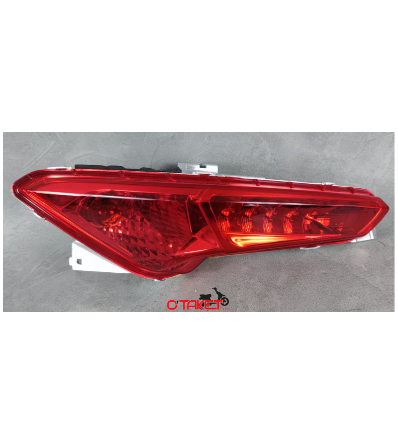 Feu arrière gauche X-MAX/EVOLIS origine YAMAHA/MBK 125/250/400 Accueil sur le site du spécialiste des deux roues O-TAKET.COM Feu arrière gauche X-MAX/EVOLIS origine YAMAHA/MBK 125/250/400 Accueil sur le site du spécialiste des deux roues O-TAKET.COM