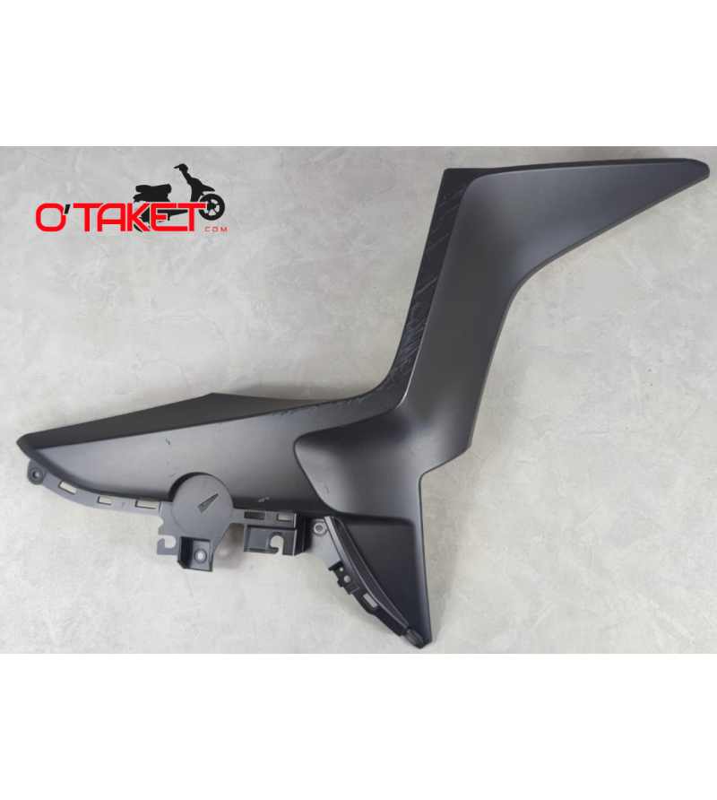 Flanc de carénage gauche X-MAX origine YAMAHA 125/300/400 Accueil sur le site du spécialiste des deux roues O-TAKET.COM
