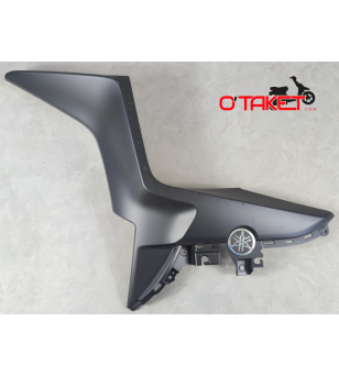 Flanc de carénage droit X-MAX origine YAMAHA 125/300/400 Accueil sur le site du spécialiste des deux roues O-TAKET.COM