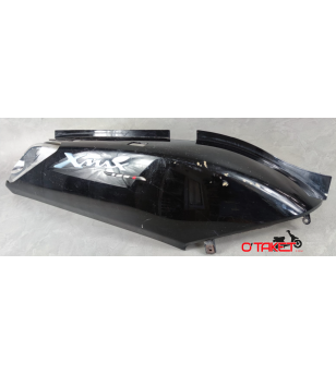 Coque latéral + feu arrière droit X-MAX/SKYCRUISER origine YAMAHA/MBK 125/250