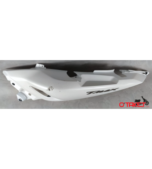 Coque latéral arrière gauche origine YAMAHA T-MAX 530 Carrosseries sur le site du spécialiste des deux roues O-TAKET.COM