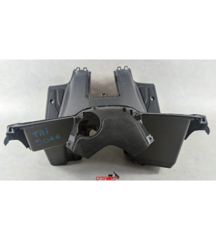 Tablier intérieur origine X-MAX/SKYCRUISER origine MBK/YAMAHA 125/250 Accueil sur le site du spécialiste des deux roues O-TAK...