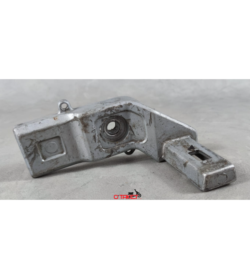 Platine/repose pied droit 103 SPX origine PEUGEOT Accueil sur le site du spécialiste des deux roues O-TAKET.COM