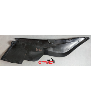 Bas de caisse gauche LIBERTY origine PIAGGIO 50/125 4T Accueil sur le site du spécialiste des deux roues O-TAKET.COM
