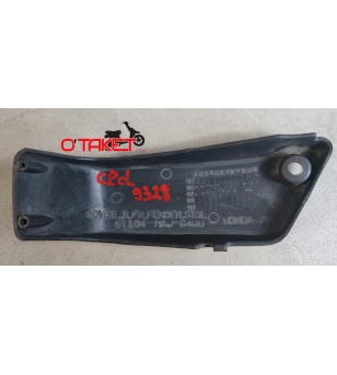 Cache plastique de garde boue avant droit ST Pan European 1100 origine HONDA Accueil sur le site du spécialiste des deux roue...