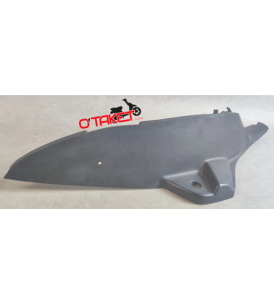 Carénage/Flanc de repose pied droit Elyseo/Elystar origine PEUGEOT Accueil sur le site du spécialiste des deux roues O-TAKET.COM