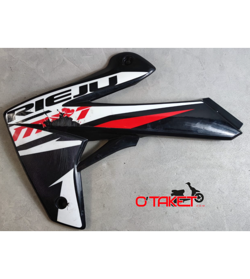 Carénage latéral gauche MRT SM/MRT PRO ENDURO/MRT PRO SM origine REIJU Accueil sur le site du spécialiste des deux roues O-TA...