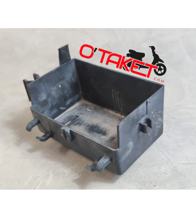 Bac à batterie Evolis/Zest origine MBK/YAMAHA 50/80 Accueil sur le site du spécialiste des deux roues O-TAKET.COM Bac à batterie Evolis/Zest origine MBK/YAMAHA 50/80 Accueil sur le site du spécialiste des deux roues O-TAKET.COM