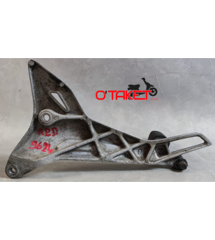 Platine/Repose pied droit Innova origine HONDA 125 Accueil sur le site du spécialiste des deux roues O-TAKET.COM