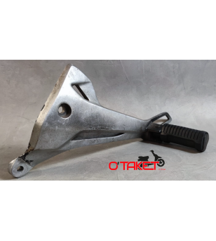 Platine/Repose pied gauche Innova origine HONDA 125 Accueil sur le site du spécialiste des deux roues O-TAKET.COM