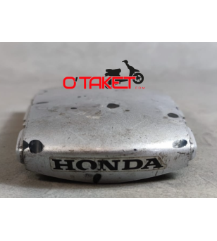 Jonction/Trappe carénage arrière Innova origine HONDA 125 Accueil sur le site du spécialiste des deux roues O-TAKET.COM