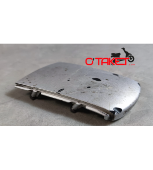 Jonction/Trappe carénage arrière Innova origine HONDA 125 Accueil sur le site du spécialiste des deux roues O-TAKET.COM