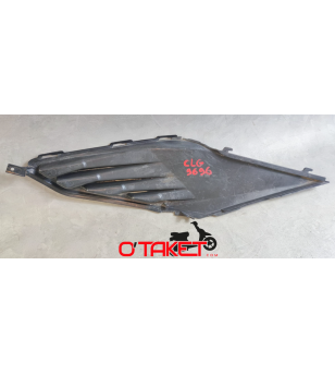 Carénage sous selle/Latéral droit AP origine SUZUKI Accueil sur le site du spécialiste des deux roues O-TAKET.COM
