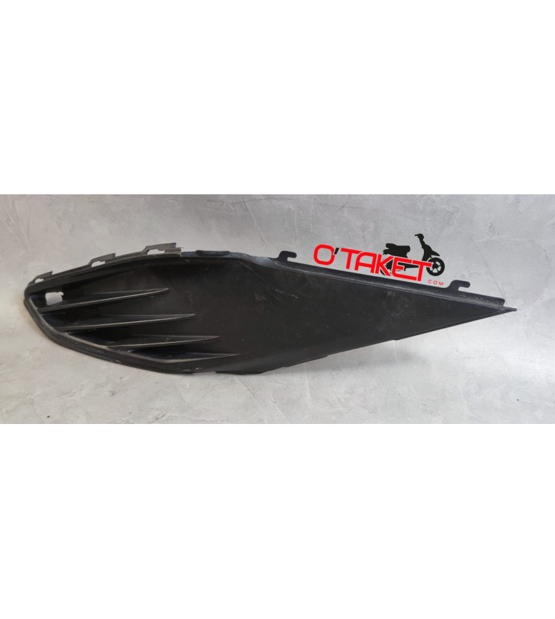 Carénage sous selle/Latéral gauche AP origine SUZUKI Accueil sur le site du spécialiste des deux roues O-TAKET.COM Carénage sous selle/Latéral gauche AP origine SUZUKI Accueil sur le site du spécialiste des deux roues O-TAKET.COM