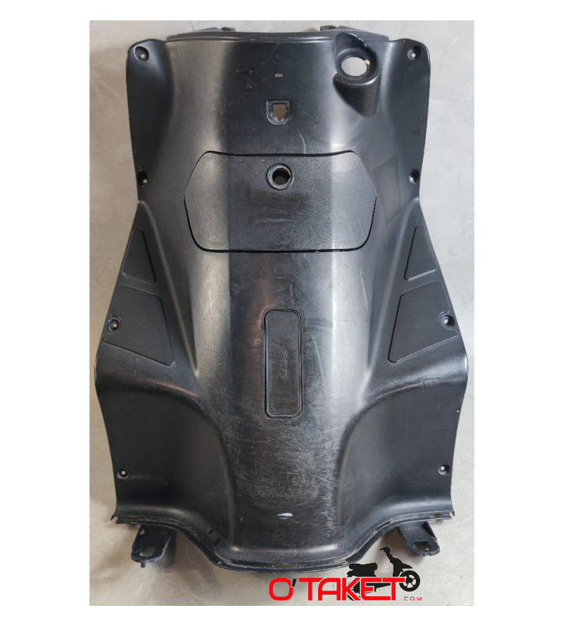 Tablier intérieur 16" Agility origine KYMCO 50/125/150 Accueil sur le site du spécialiste des deux roues O-TAKET.COM Tablier intérieur 16" Agility origine KYMCO 50/125/150 Accueil sur le site du spécialiste des deux roues O-TAKET.COM