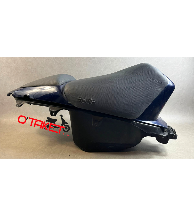 Coffre + Selle SR origine APRILIA Accueil sur le site du spécialiste des deux roues O-TAKET.COM Coffre + Selle SR origine APRILIA Accueil sur le site du spécialiste des deux roues O-TAKET.COM