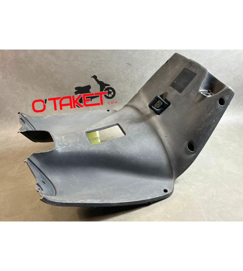 Tablier/Protège jambes SR origine APRILIA Accueil sur le site du spécialiste des deux roues O-TAKET.COM Tablier/Protège jambes SR origine APRILIA Accueil sur le site du spécialiste des deux roues O-TAKET.COM