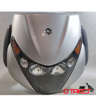 Face avant avec optique Beverly origine PIAGGIO 125/250/400 Accueil sur le site du spécialiste des deux roues O-TAKET.COM