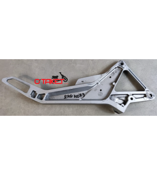 Platine de repose pied gauche CB 600 F Hornet origine HONDA Accueil sur le site du spécialiste des deux roues O-TAKET.COM