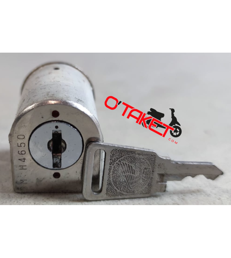 Bloc direction Dax origine HONDA (3M H4650) Accueil sur le site du spécialiste des deux roues O-TAKET.COM